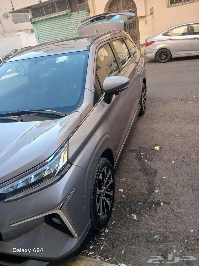 تويوتا فيلوزا 2024 م 7 مقاعد للتنازل بدون مقابل 6