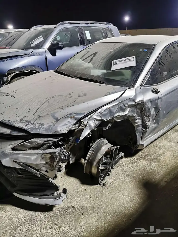 كامري 2022 استاندر مصدوم للبيع 2