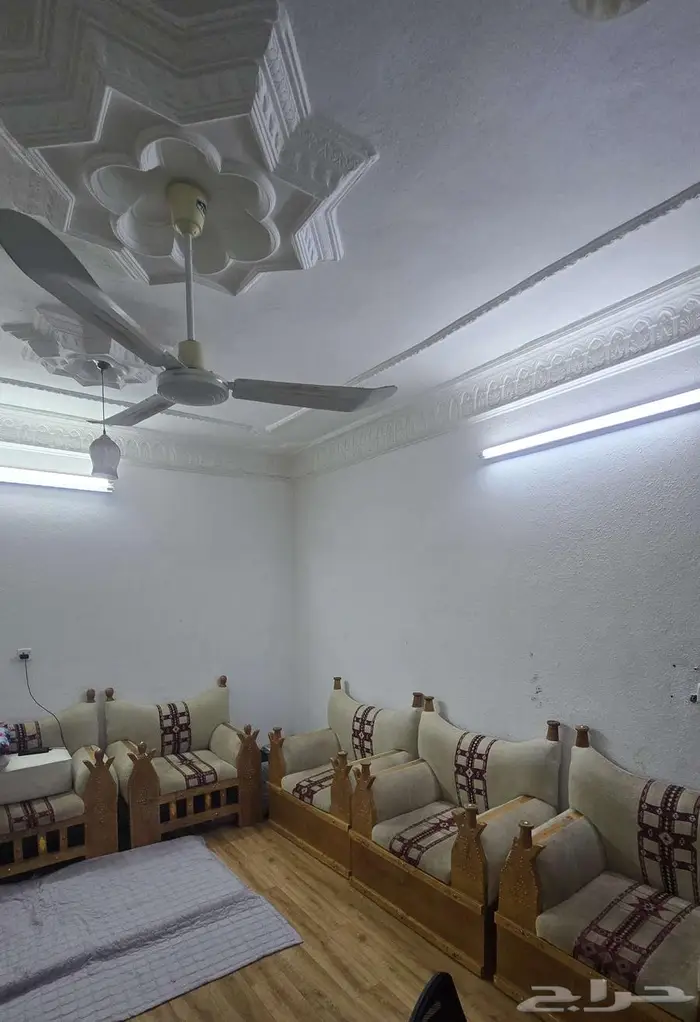 كنب خشب فاخر 3