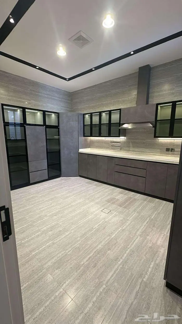 فيلل للبيع بحي الحمراء بالخرج على الكود السعودي الجديد 8