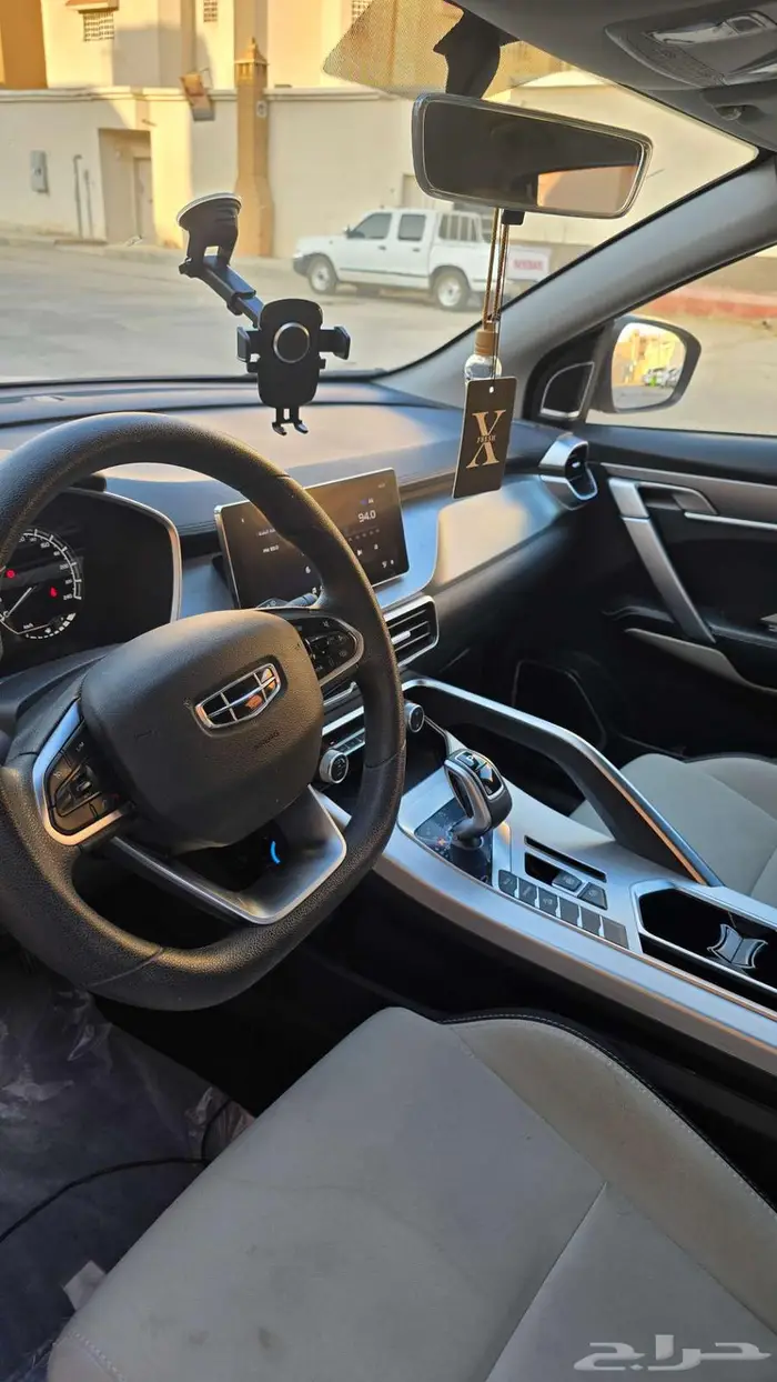 سيارة جيلي كولراي 2022 مستعمل مستخدم اول 13