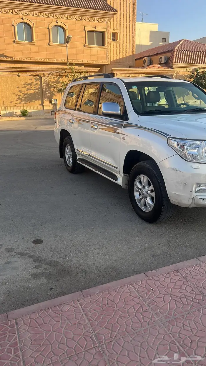 لاندكروزر vxr 2009 مالك اول 11