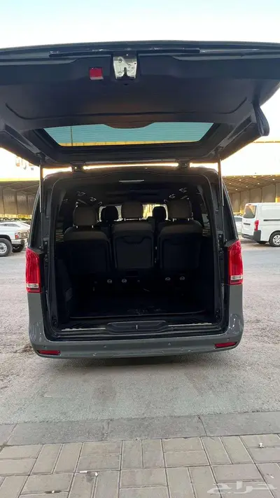 مرسيدس فان V250 موديل 2022- معرض خلف للسيارات index