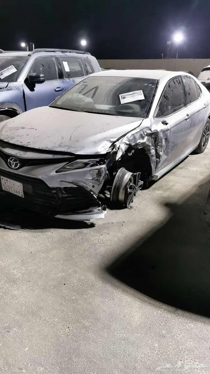 كامري 2022 استاندر مصدوم للبيع 1