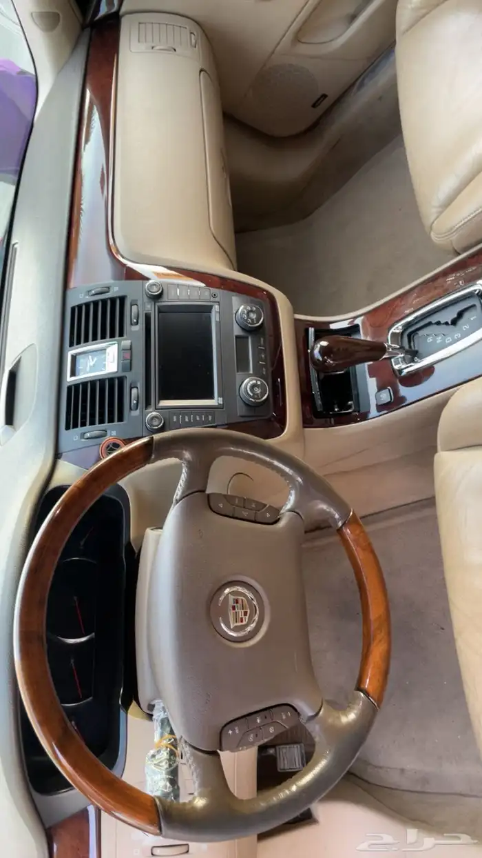 كاديلاك DTS 2006 22