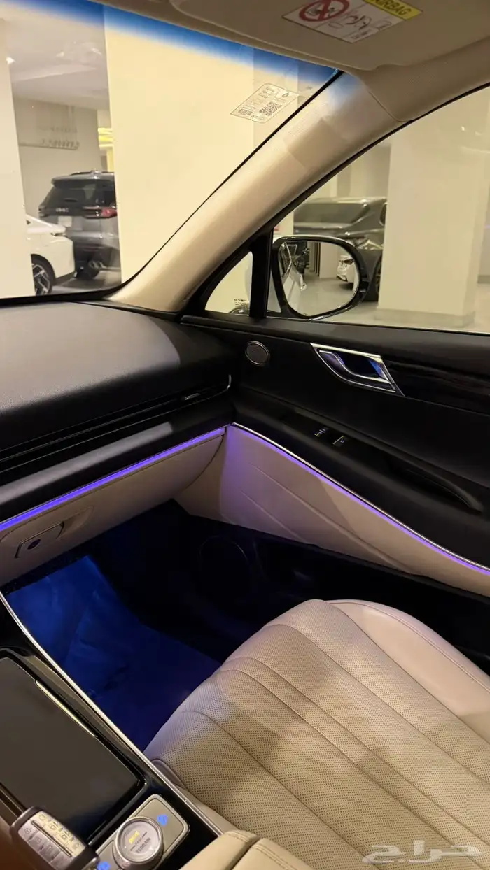 جنسس GV80 2020 ( بنزين ) فل كامل بانوراما 16