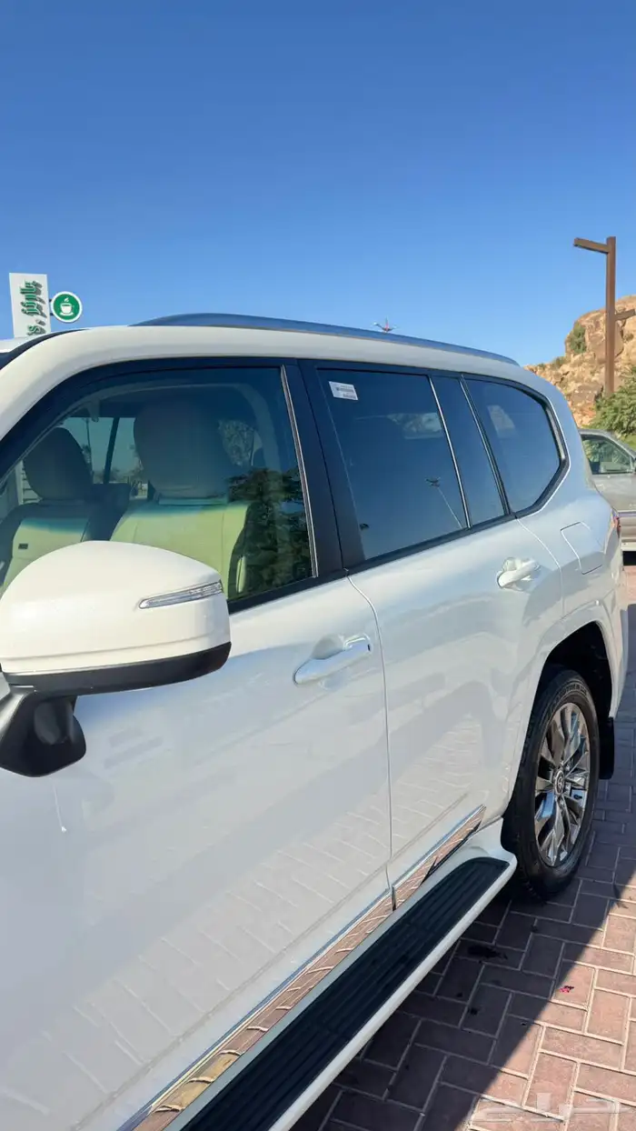 لاندكروزر 2023 L5 5