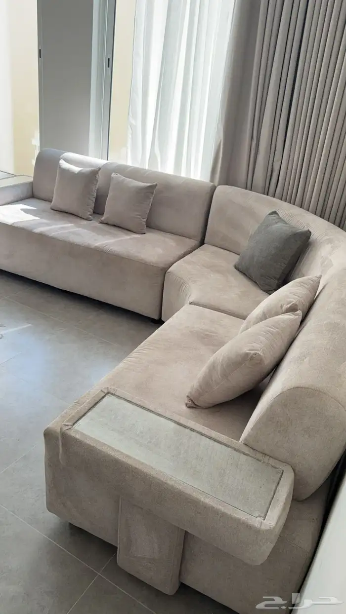 كنب حرف L مع كرسيين شبه جديد 0