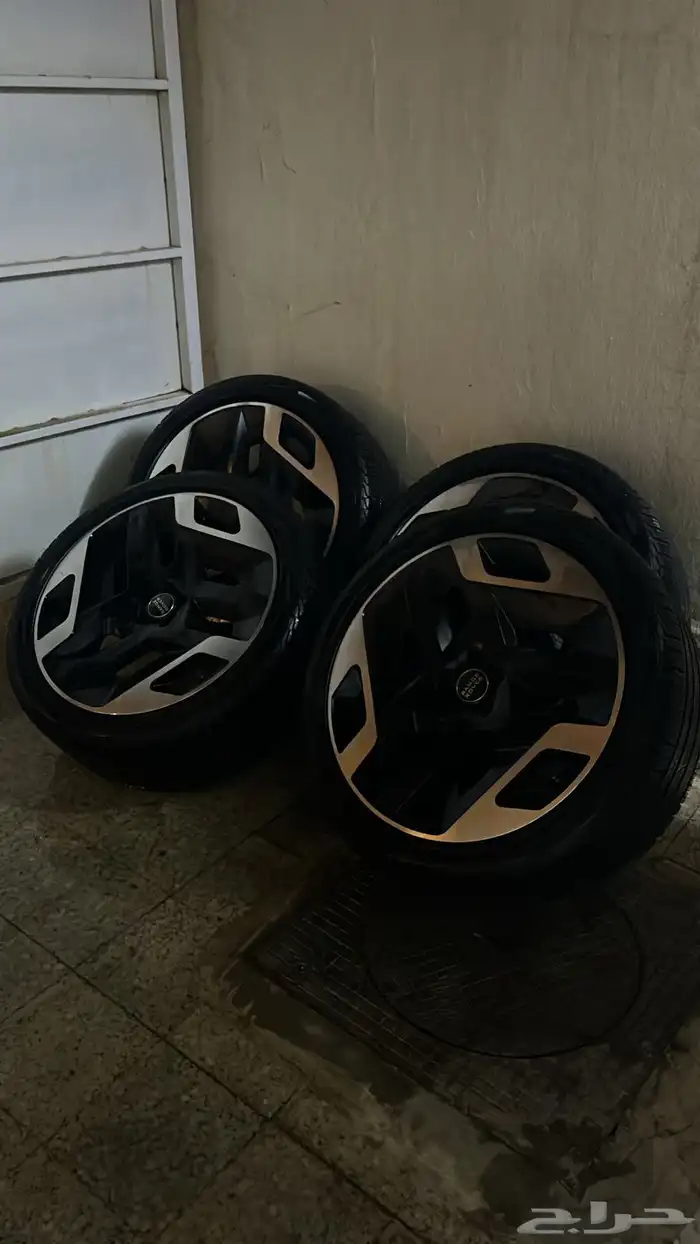 جنوط رنج مقاس 23 مع كفراتها 0