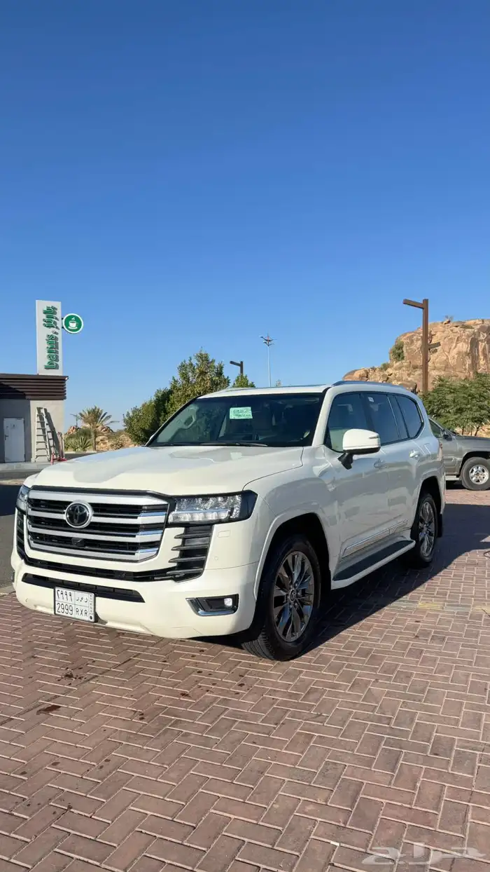 لاندكروزر 2023 L5 0