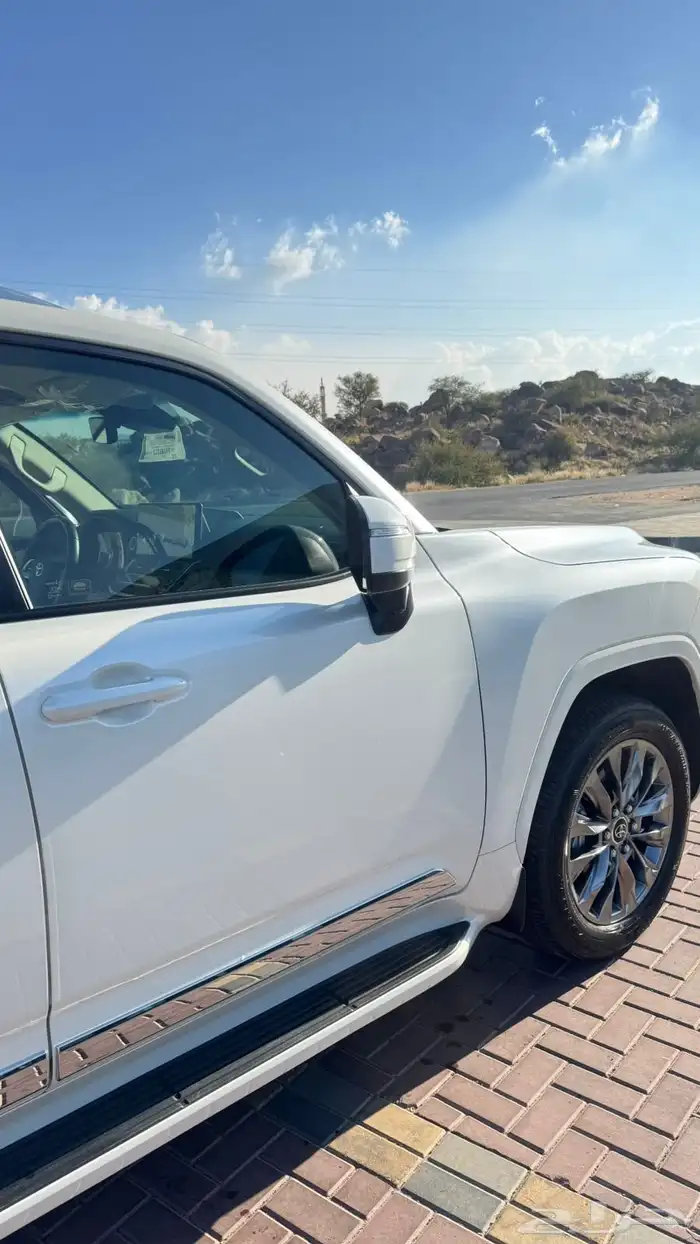 لاندكروزر 2023 L5 10