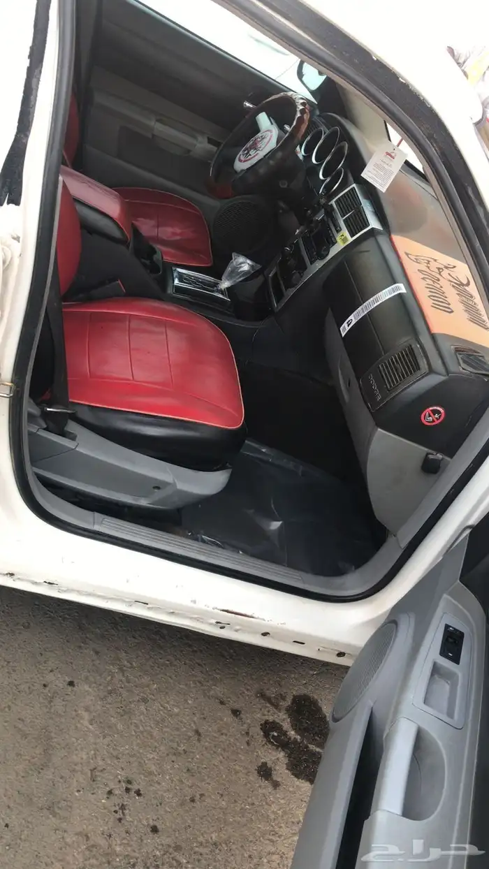 دوج موديل 2006 ابيض ست سلندر 1