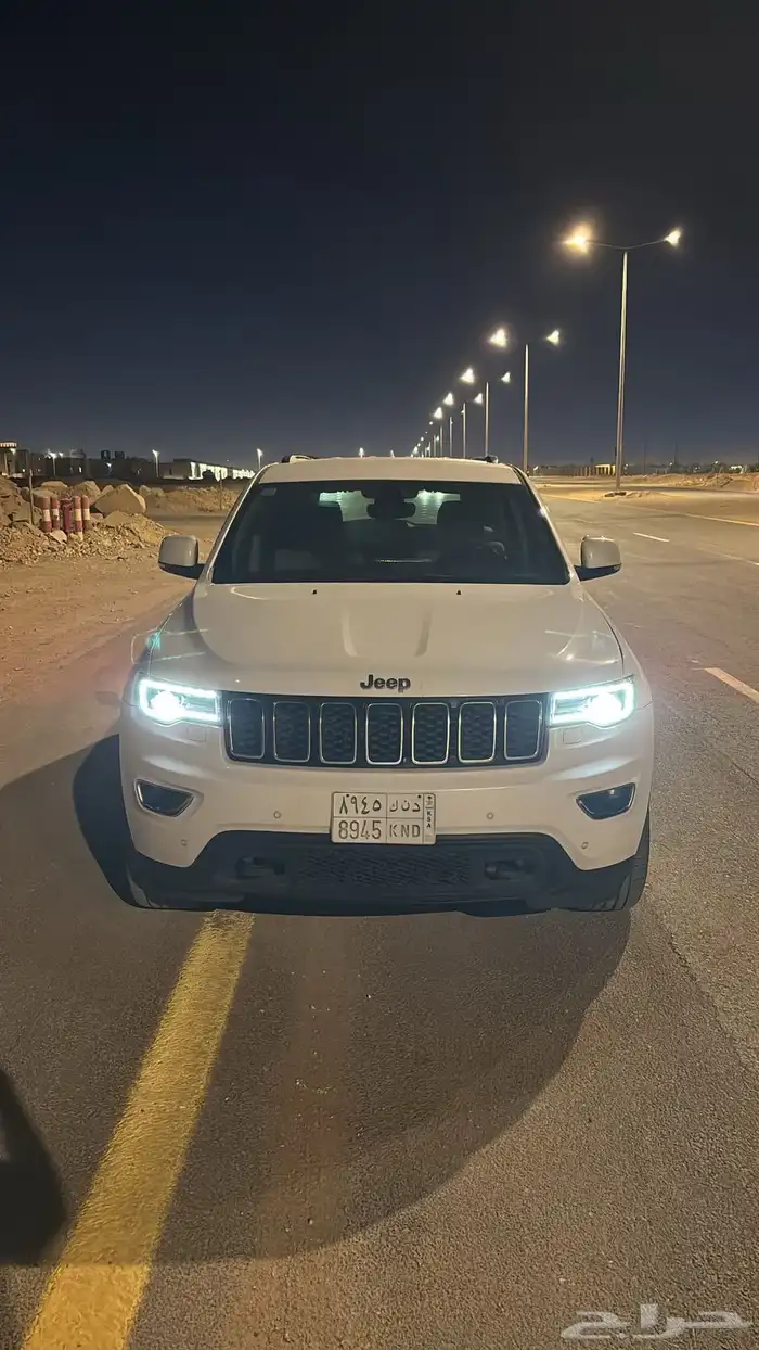 جيب جراند شيروكي لاريدو 2017 9