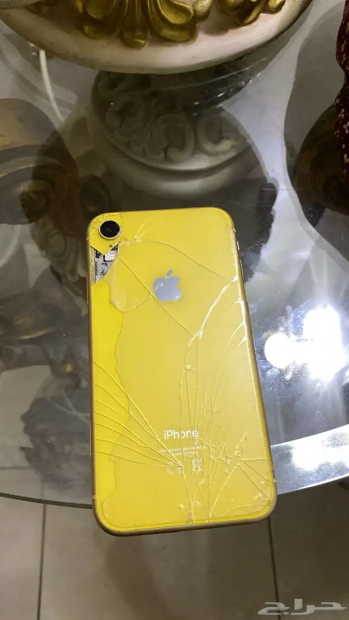 السلام عليكم عندي ايفون XR نظيف ولا يشكي من شيء 2