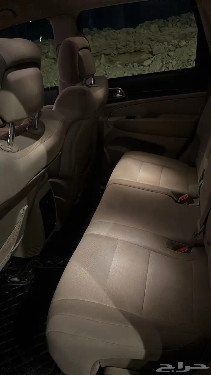 جيب جراند شيروكي لاريدو 2017 1