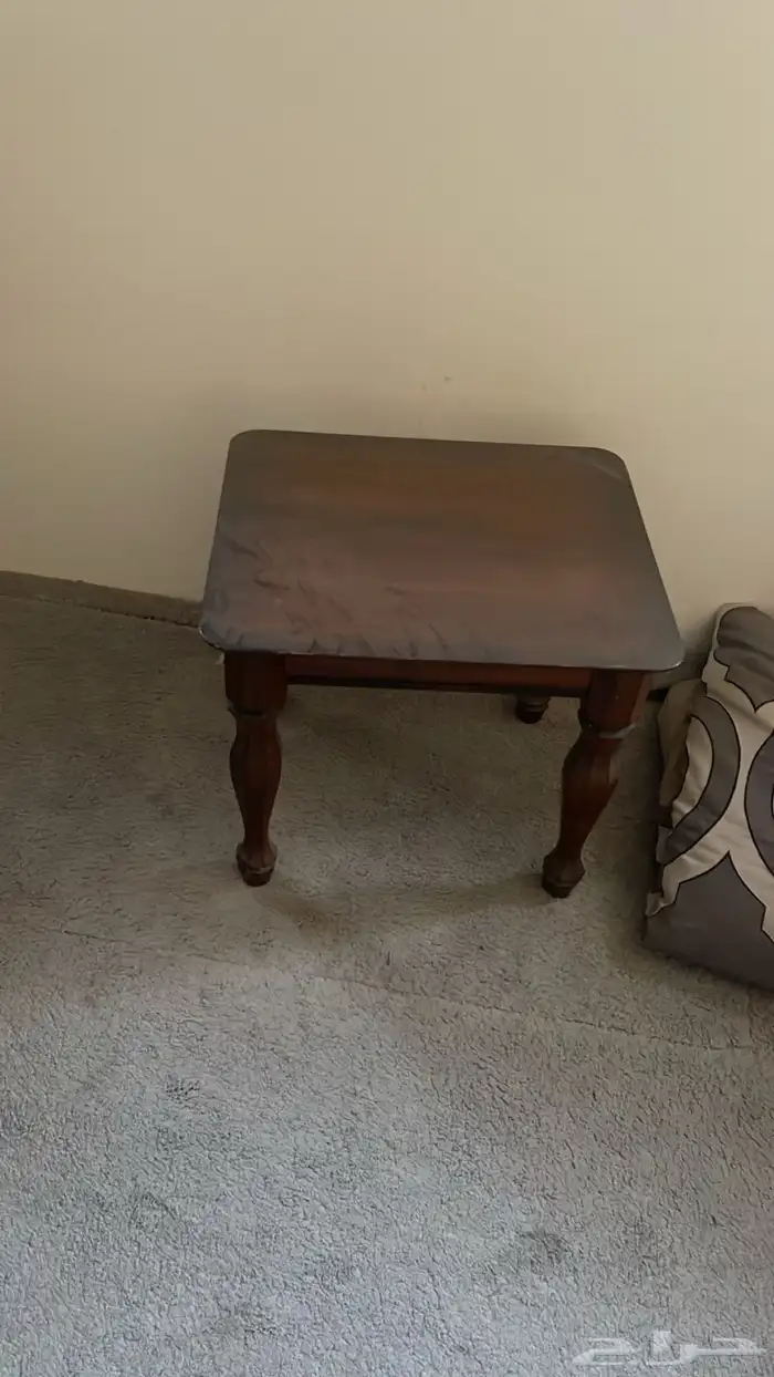 مدخل للبيع وطاولات 2