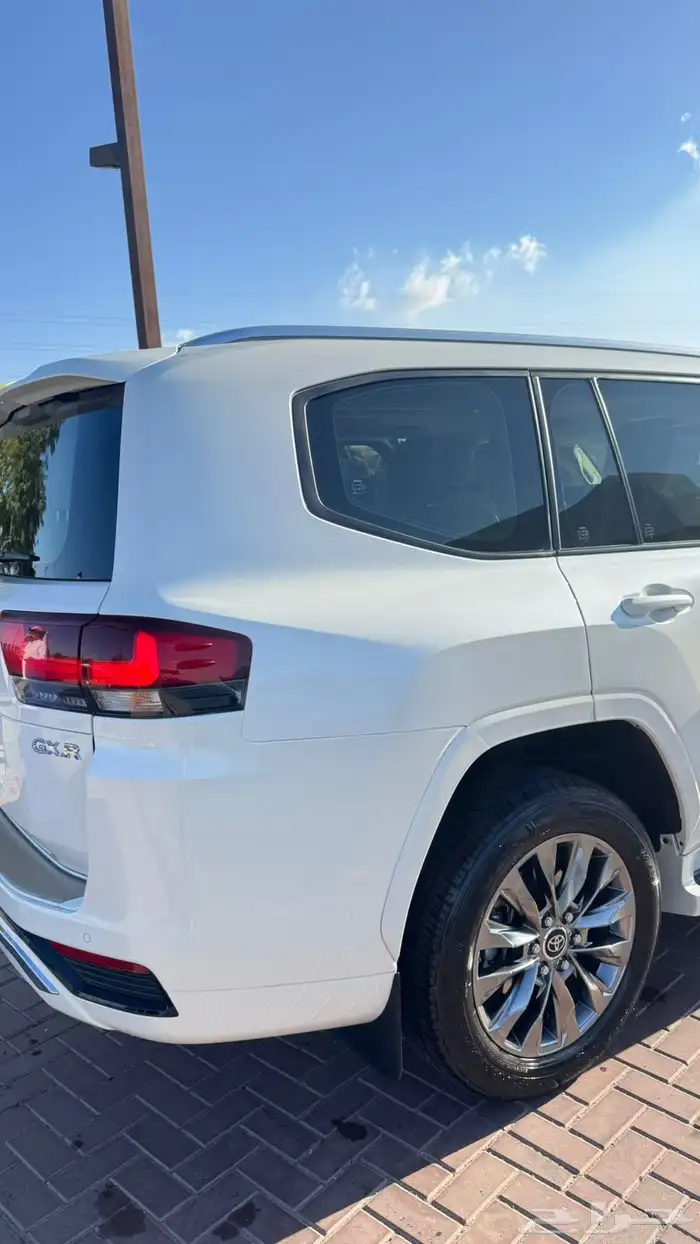 لاندكروزر 2023 L5 9