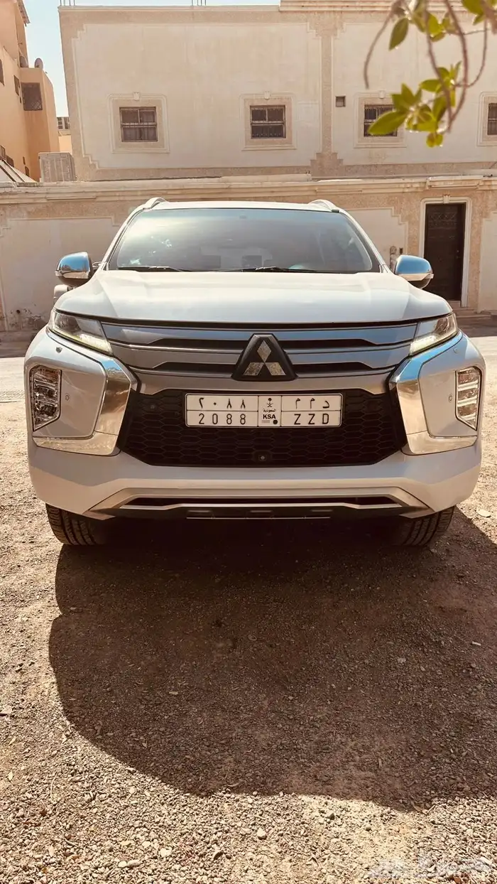 للبيع ميتسوبيشي مونتيرو سبورت 2020 ابيض فل كامل 6 سلندر 1