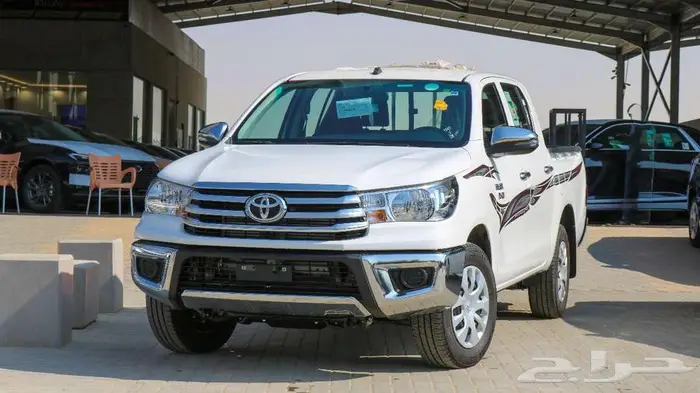 تويوتا هايلوكس GL كاش وبالتقسيط 1