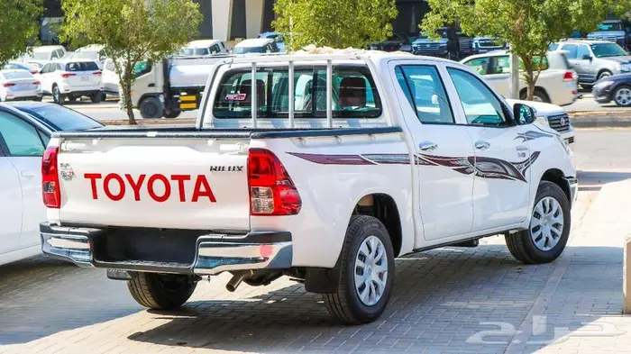 تويوتا هايلوكس GL كاش وبالتقسيط 5