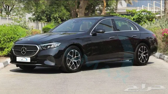 مرسيدس بنز E300 2025 خليجي اصفار مع ضمان الوكيل 2