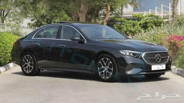 مرسيدس بنز E300 2025 خليجي اصفار مع ضمان الوكيل 4