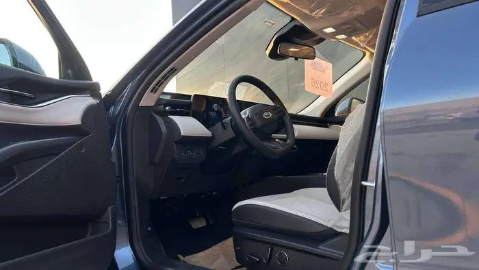 فورد تورس ترند موديل 2026 لدى شركة عبدالمجيد الخضر 11