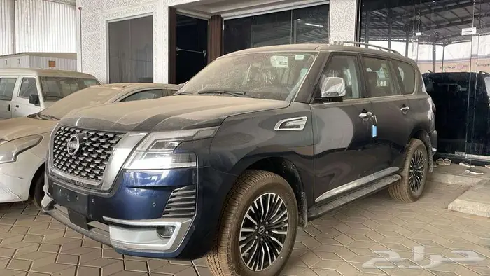 نيسان باترول بلاتينيوم2024 سعودي لون كحلي فقط اخر حبه 3
