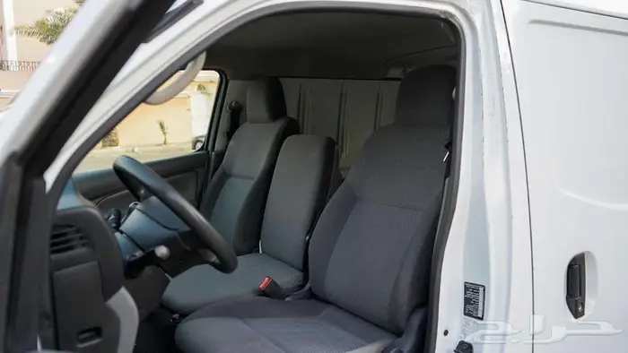 باص نيسان اورفان بضاعة 2021 9