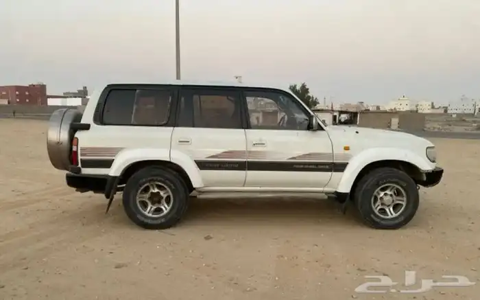 لاندكروزر vxr 0