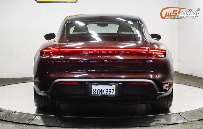 2021 بورشه تايكان 1