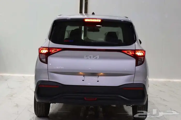 كيا كارينز استاندر 2025 3