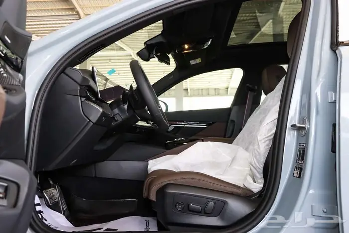 BMW 520 2026 ام كت لون اسمنتي 13