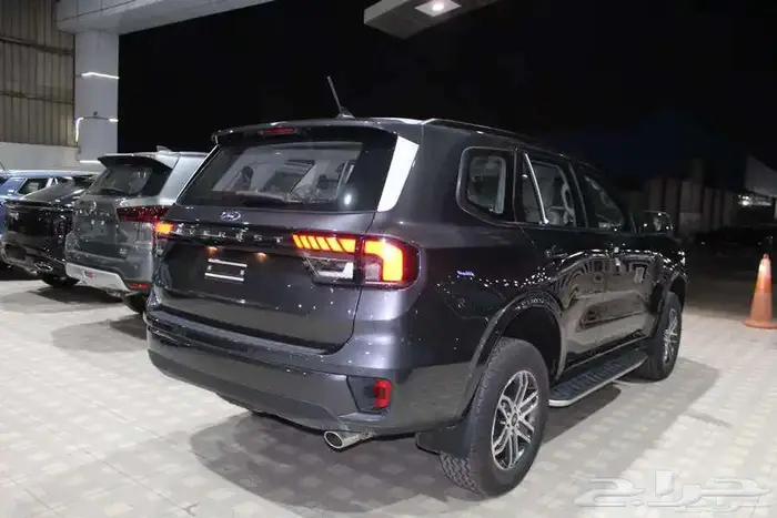 متوفر فورد ايفرست Xls بنزين دبل موديل2025 بأقوى الخصومات 5