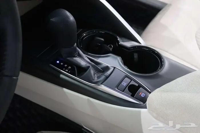 تويوتا كامري 2024 GLE بنزين 18