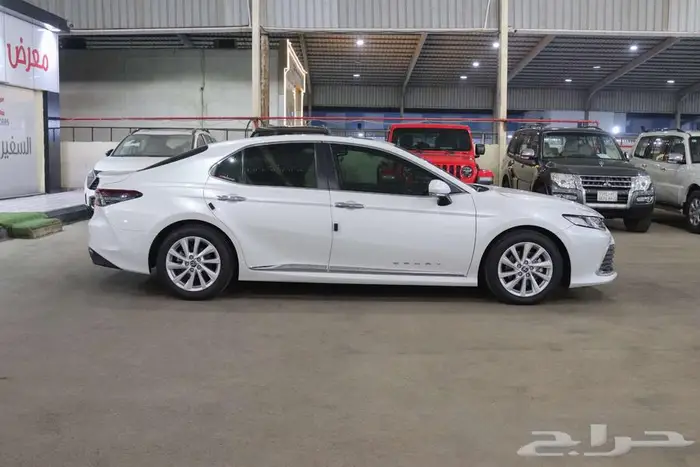 تويوتا كامري 2024 GLE بنزين 4