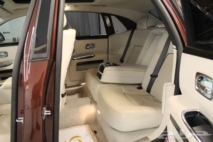 رولز رويس قوست 2013 مخزن 10