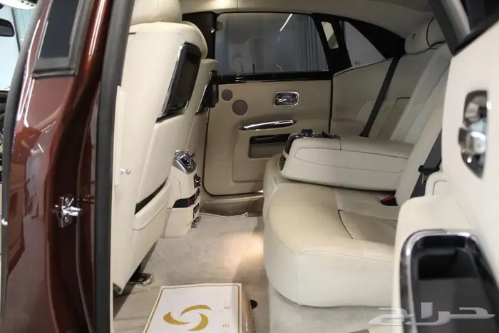 رولز رويس قوست 2013 مخزن 9