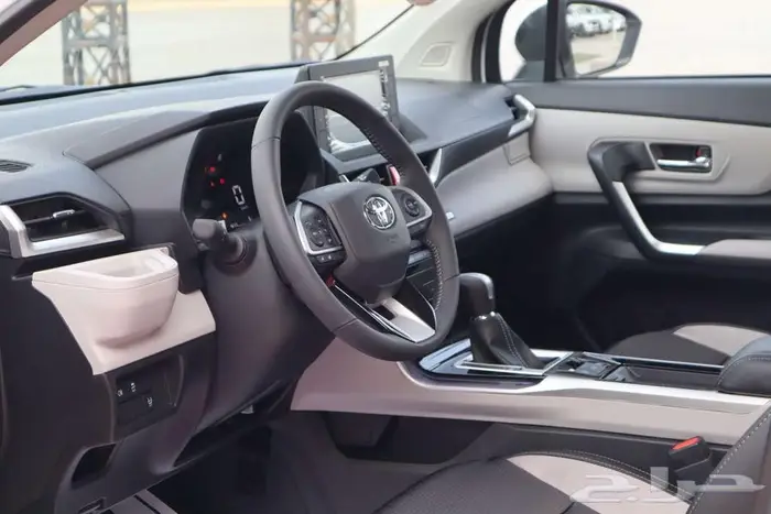 تويوتا فيلوز 1.5 GLX بنزين 2025 سعودي اقل هامش ربح1.8 25