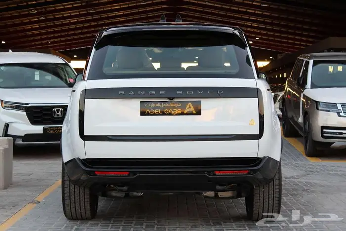 وصل الوحش البريطاني رنج روفر HSE بأجمل فئاتها واجمل الوانها 5