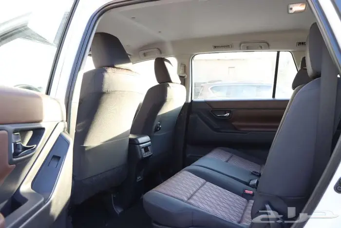 تويوتا انوفا بنزينGLموديل 2024 23