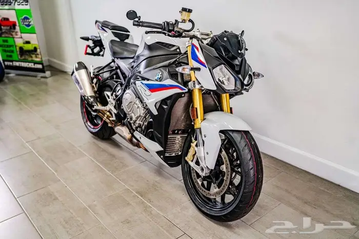 2019 BMW S1000R 23