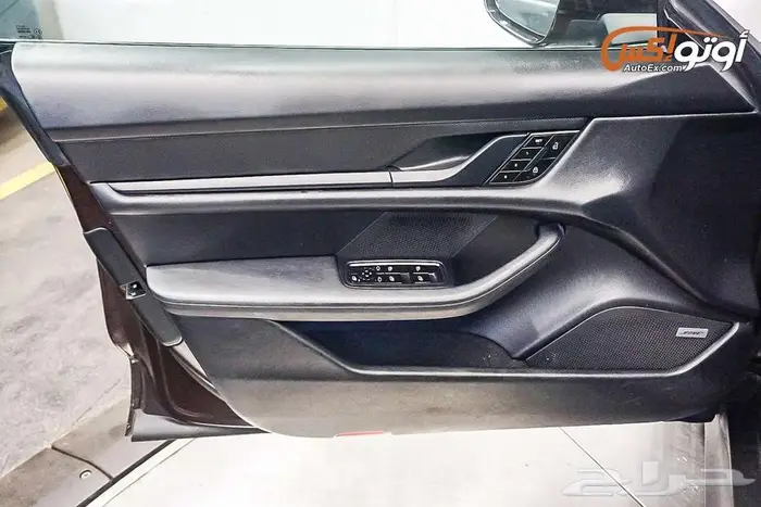 2021 بورشه تايكان 9