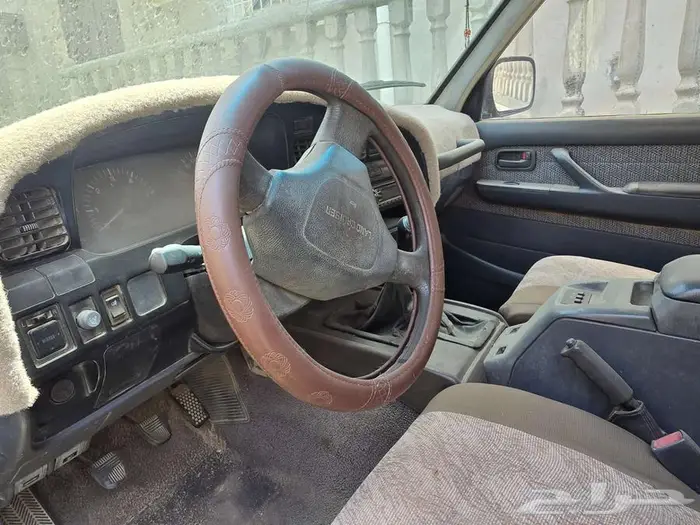 صالون لاندكروزر 94 فل كامل 2