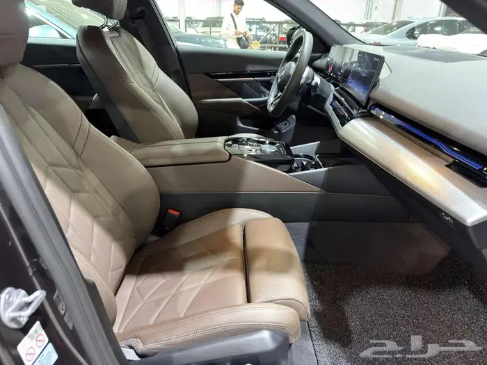 بي ام دبليو 520 BMW 520i M KIT 2024 16