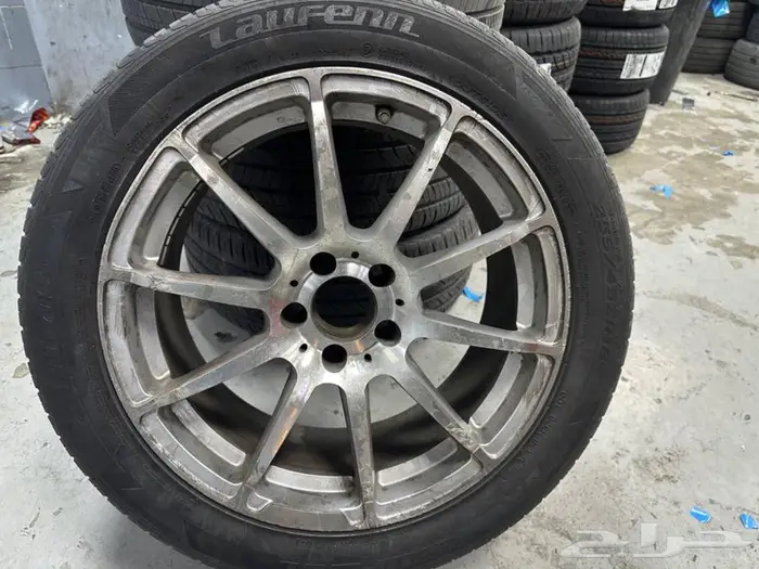 للبيع جنوط صيني درجه اوله المقاس كانت راكبه عل مورسيدس 1