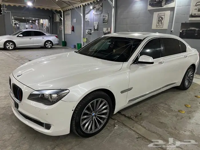 BMW 740Li فل كامل 8