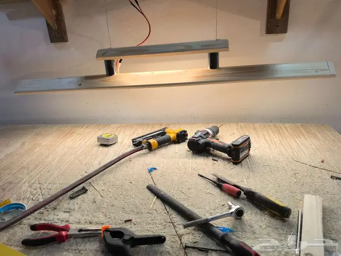 انارة للعرض أو لبار كافي من الأخشاب الطبيعيه 7