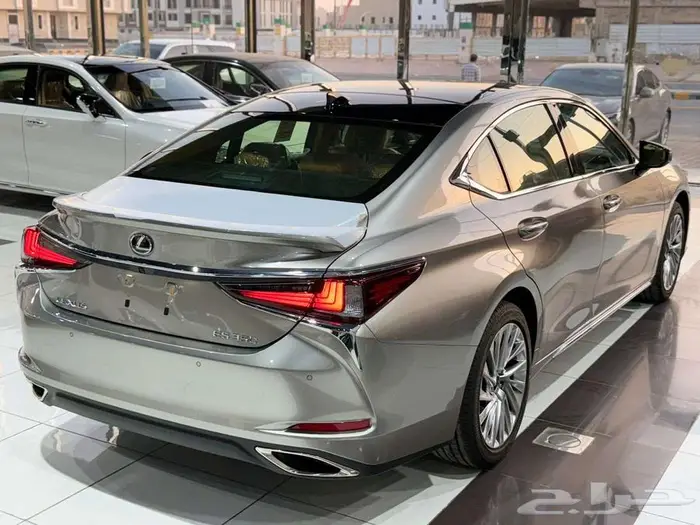 لكزس ES 350 CC بلس 2025 رادار اللون تيتانيوم 3