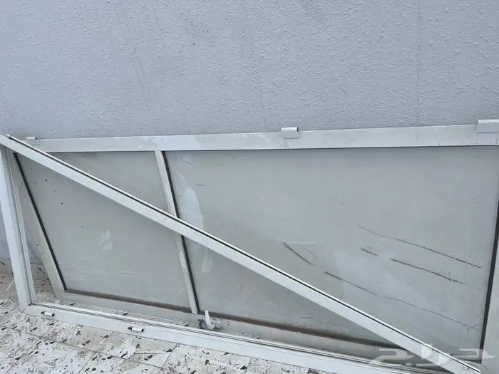 باب المنيوم مع الحلق نظيف للبيع جدة 0